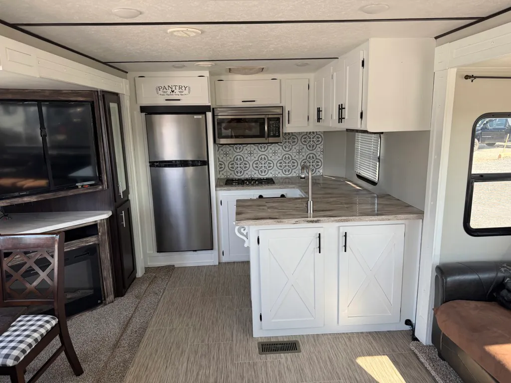 2019 Prime Time LaCrosse 3311RK, Photos photo 10