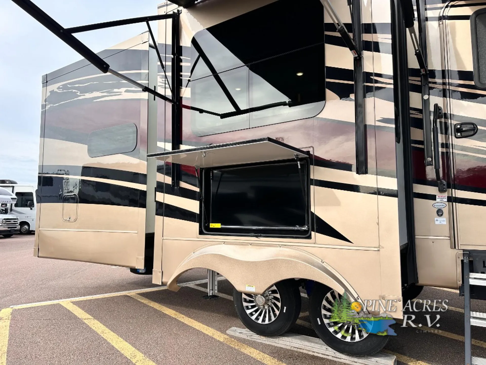 2023 Heartland Landmark Fifth Wheel Chesapeake - Photo 4