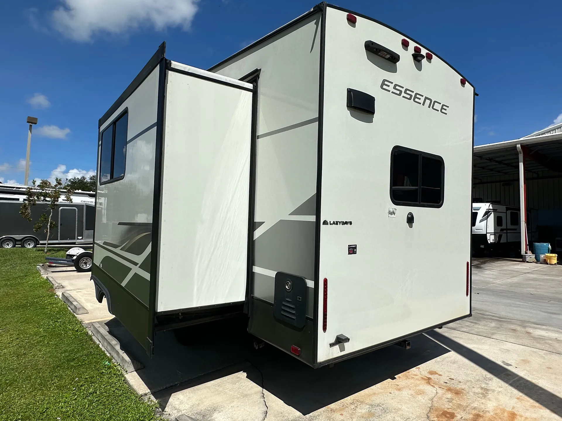 2024 Cruiser RV Essence E-25RK - Photo 4