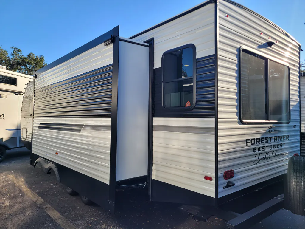 2026 East to West Della Terra 272RL, Photos photo 4