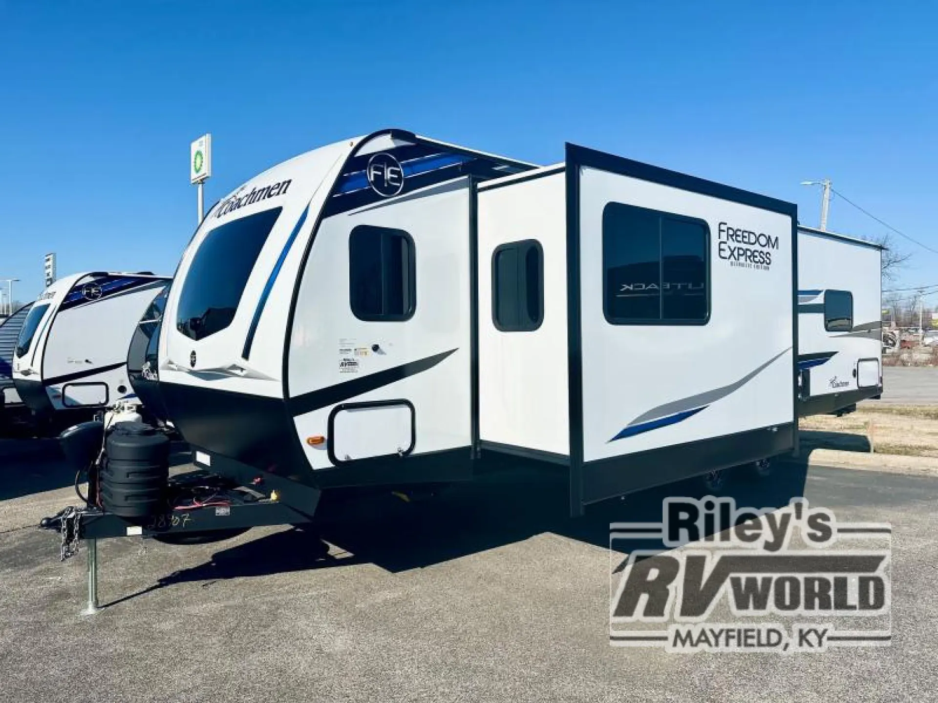2024 Coachmen Freedom Express Ultra Lite 298FDS - Photo 3