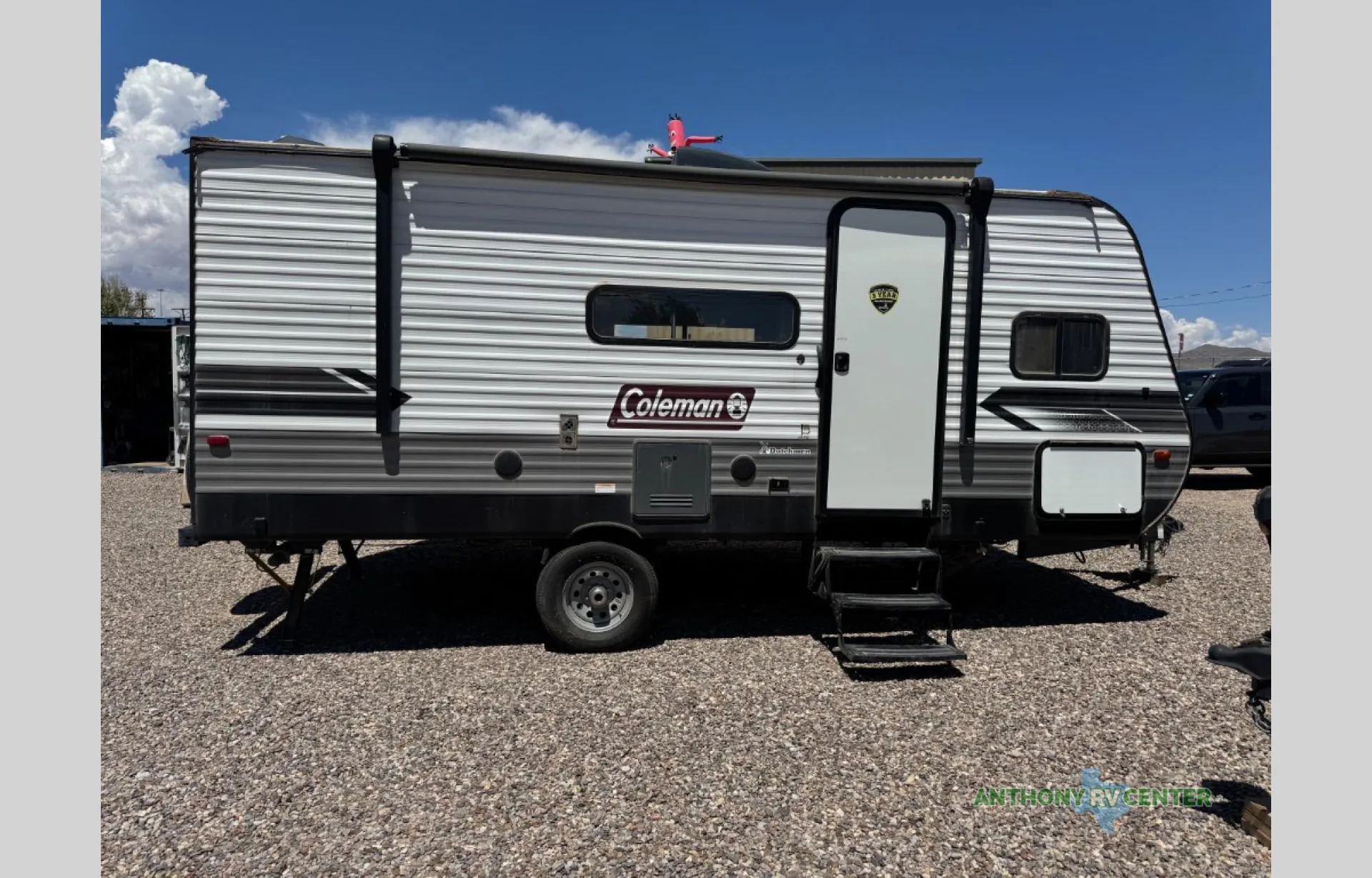 2023 Dutchmen Coleman Lantern LT 18FQ - Photo 2