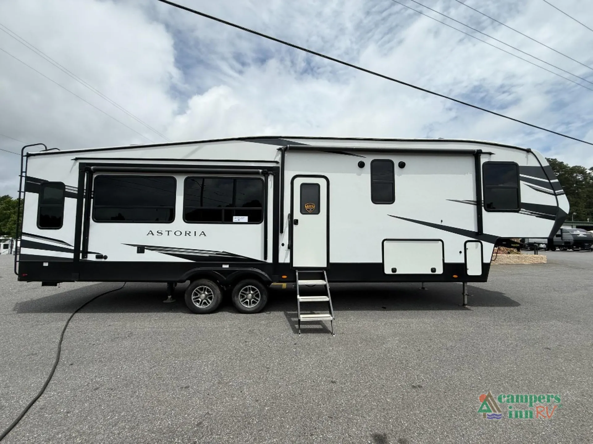 2021 Dutchmen Astoria 3173RLP - Photo 3