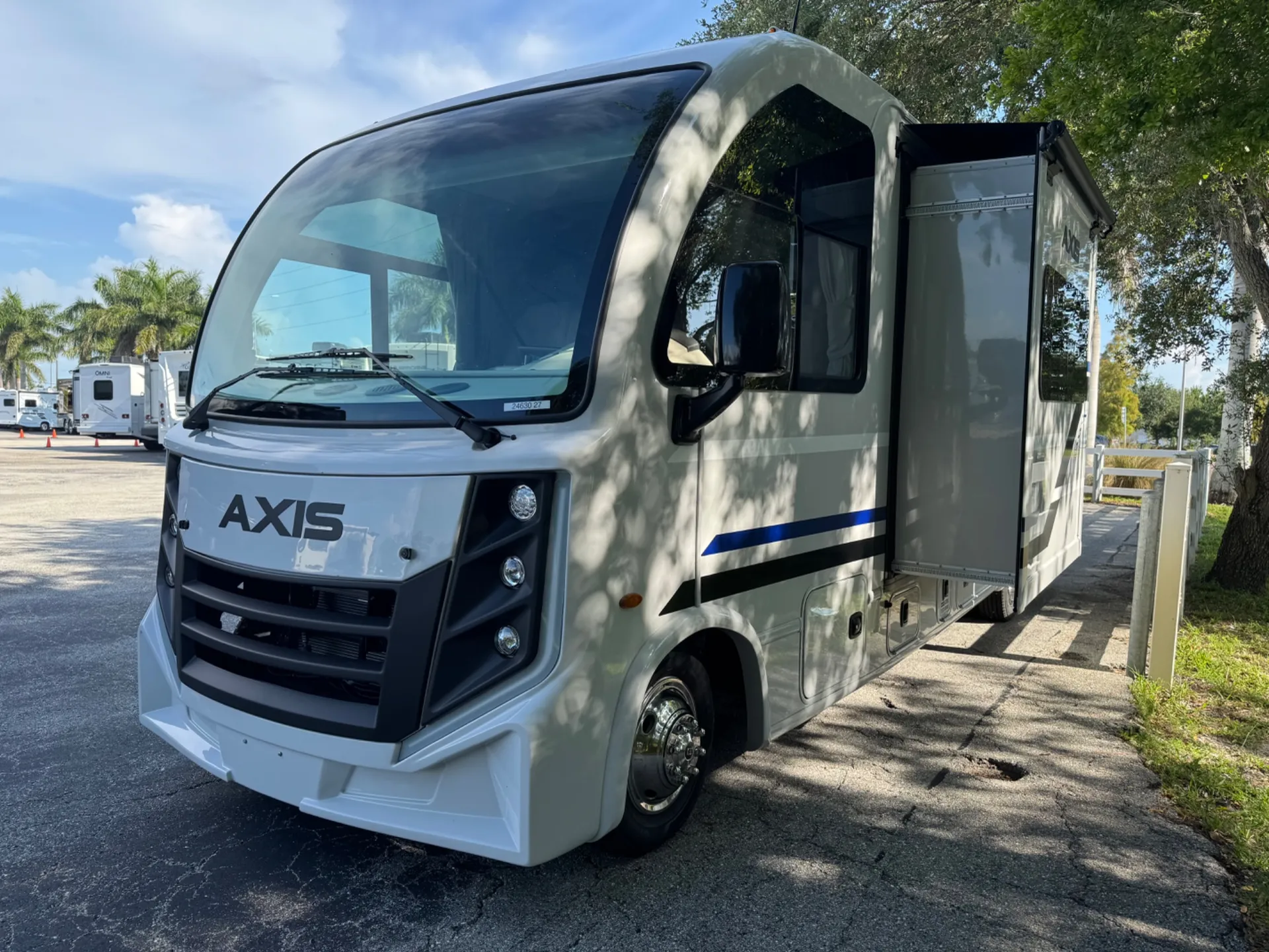 2026 Thor Motor Coach Axis 24.1 - Photo 3