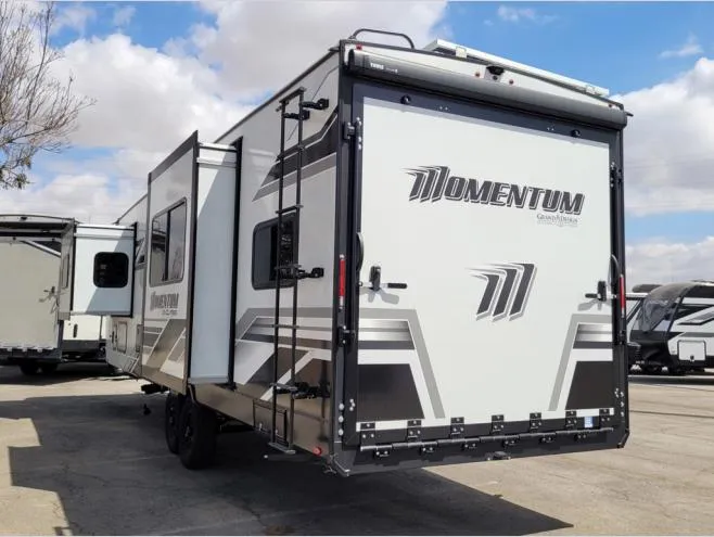 2026 Grand Design Momentum G-Class 30G - Photo 4