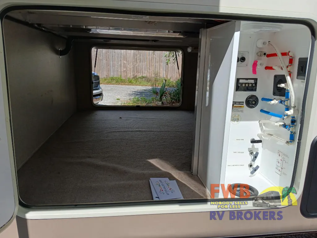 2018 Forest River Cedar Creek Champagne Edition 38EL, Photos photo 6