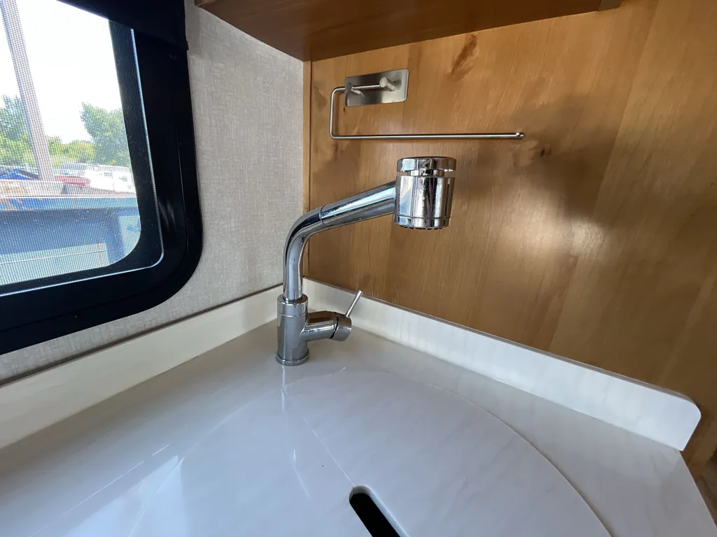 2019 Tiffin Wayfarer 24 FW, Photos photo 7