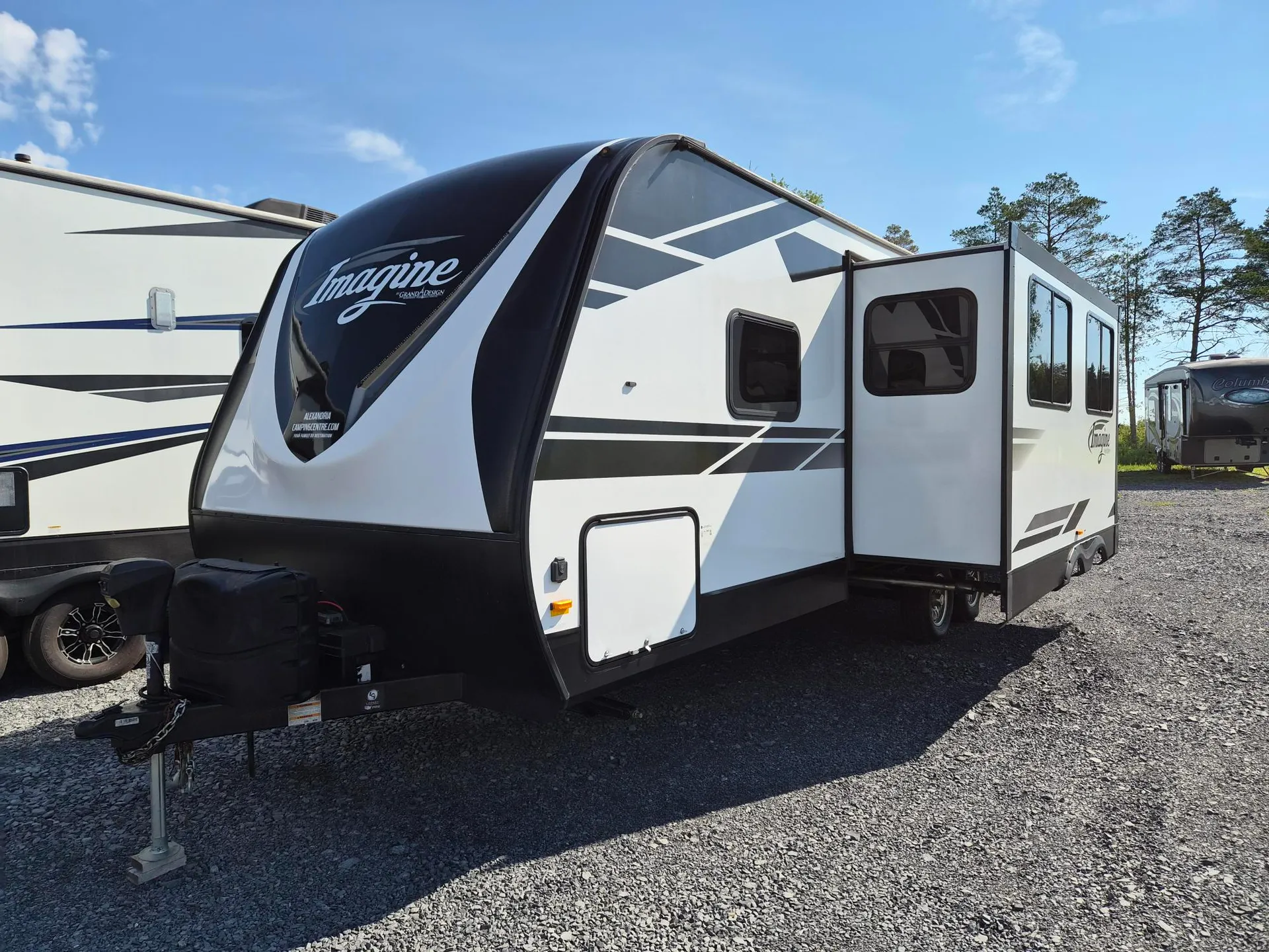 2019 Grand Design Imagine 2800BH - Photo 4