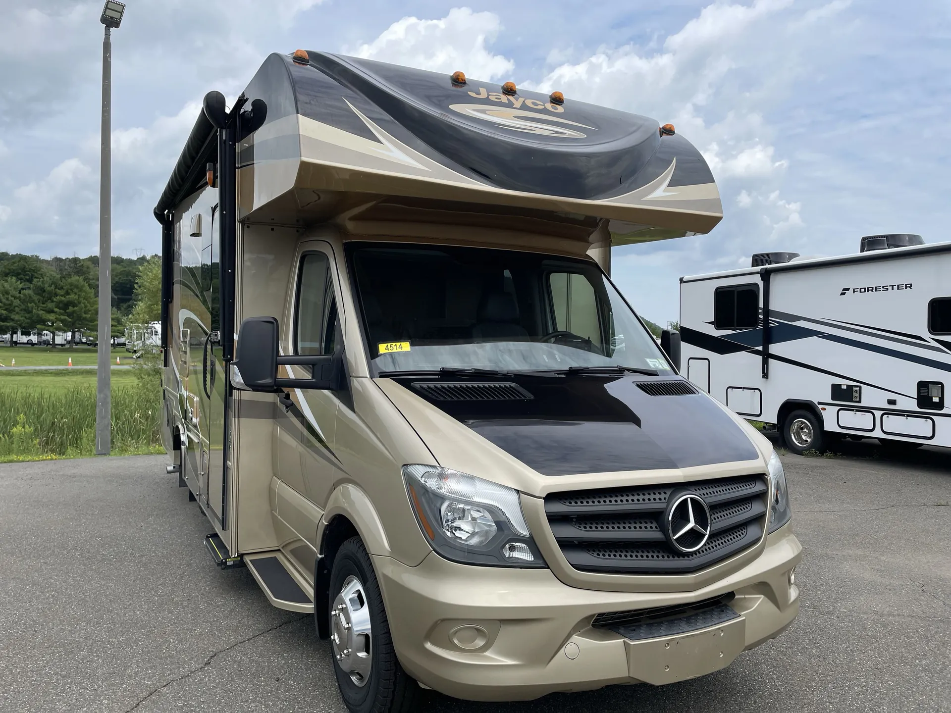 2017 Jayco Melbourne 24K - Photo 2