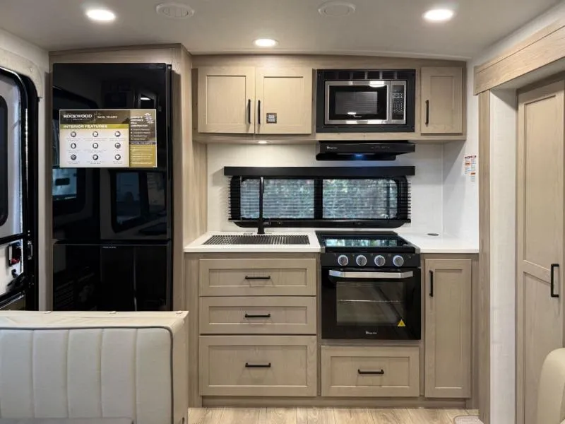 2026 Forest River Rockwood Mini Lite 2515S - Photo 4