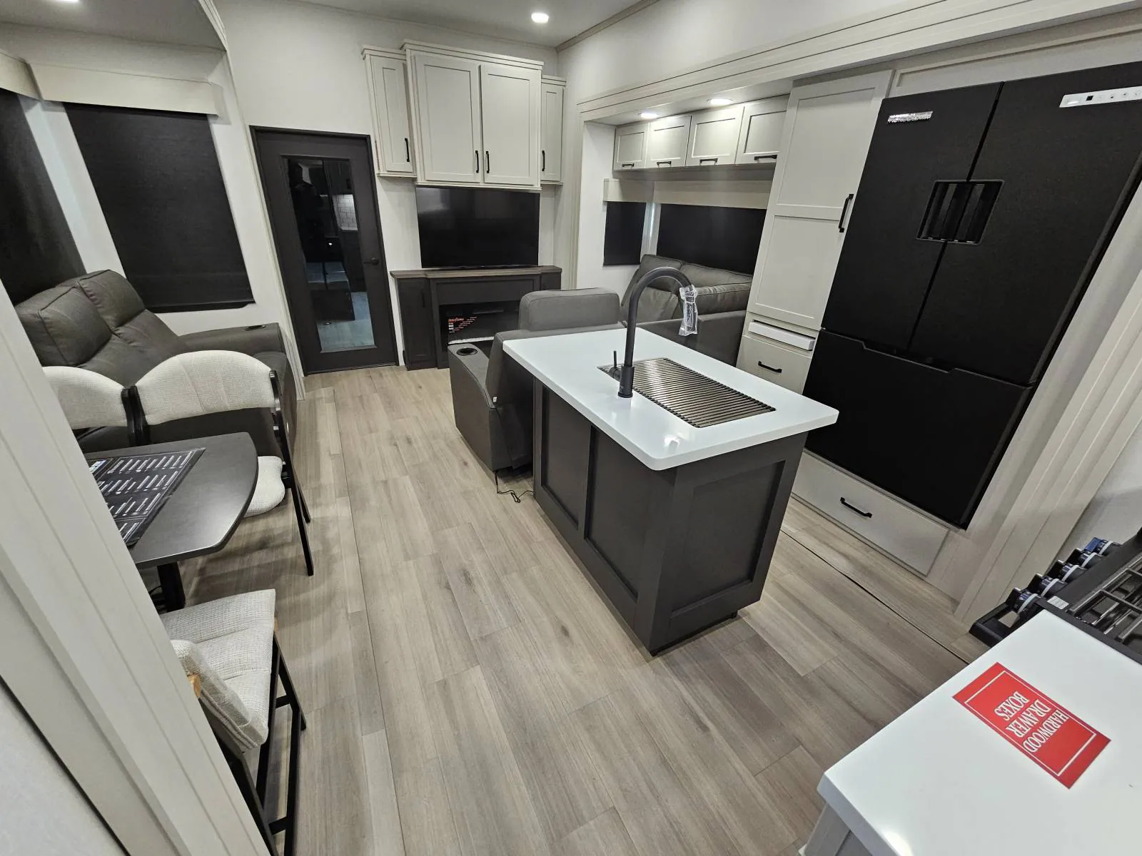 2026 Grand Design Momentum G-Class 394G - Photo 4