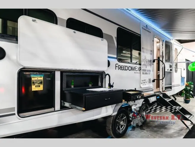 2026 Coachmen Freedom Express Ultra Lite 274RKS - Photo 4