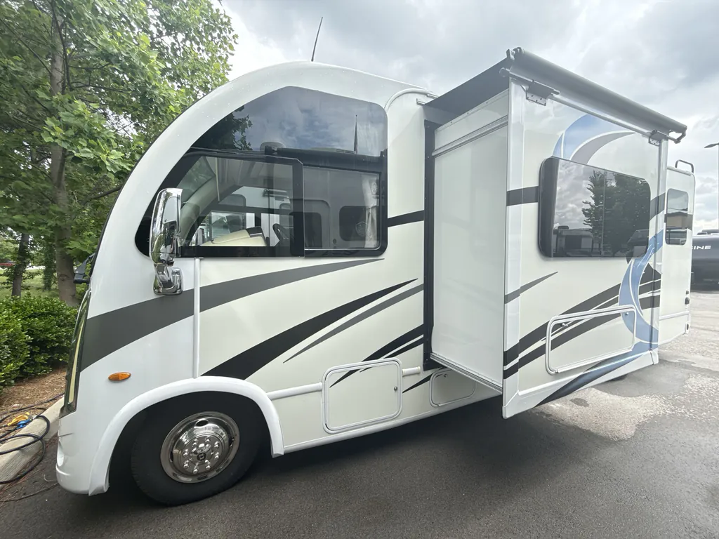 2023 Thor Motor Coach Vegas 24.3, Photos photo 6
