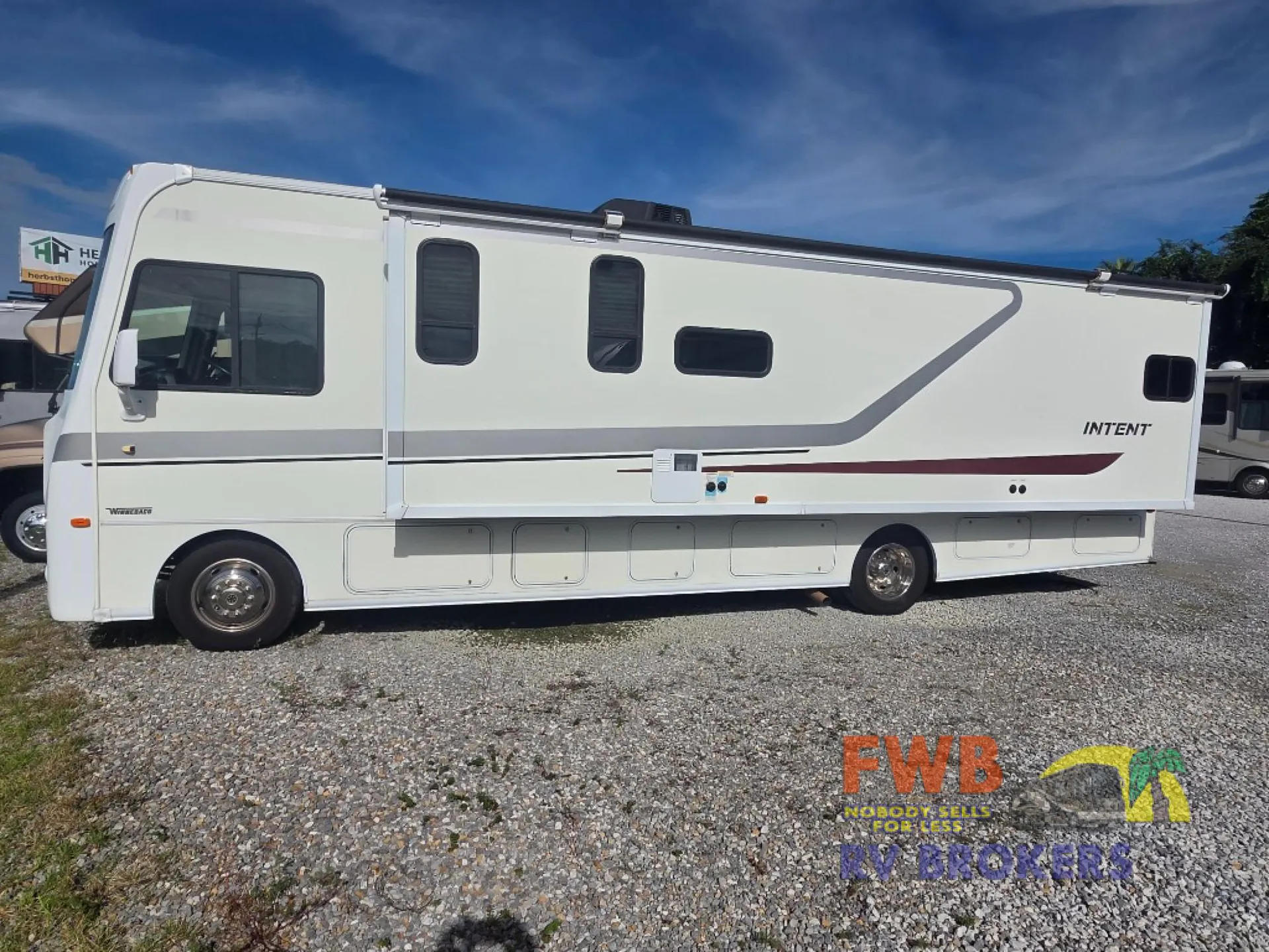 2019 Winnebago Intent 31P - Photo 3