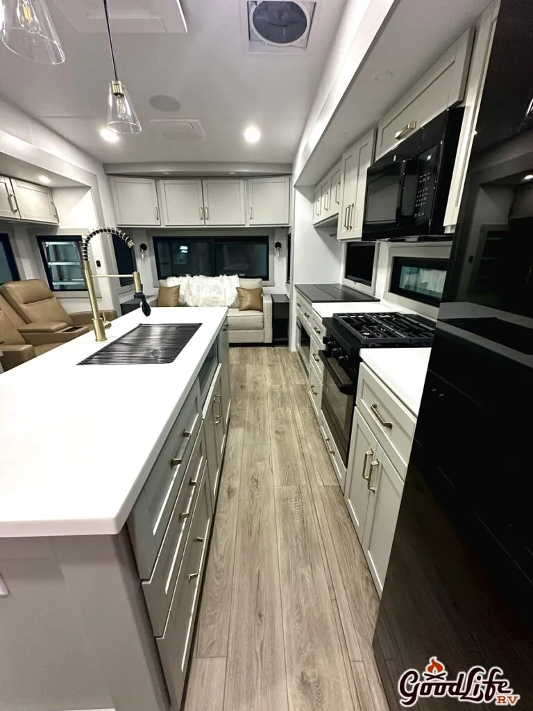 2026 Brinkley Model Z 3600, Photos photo 92
