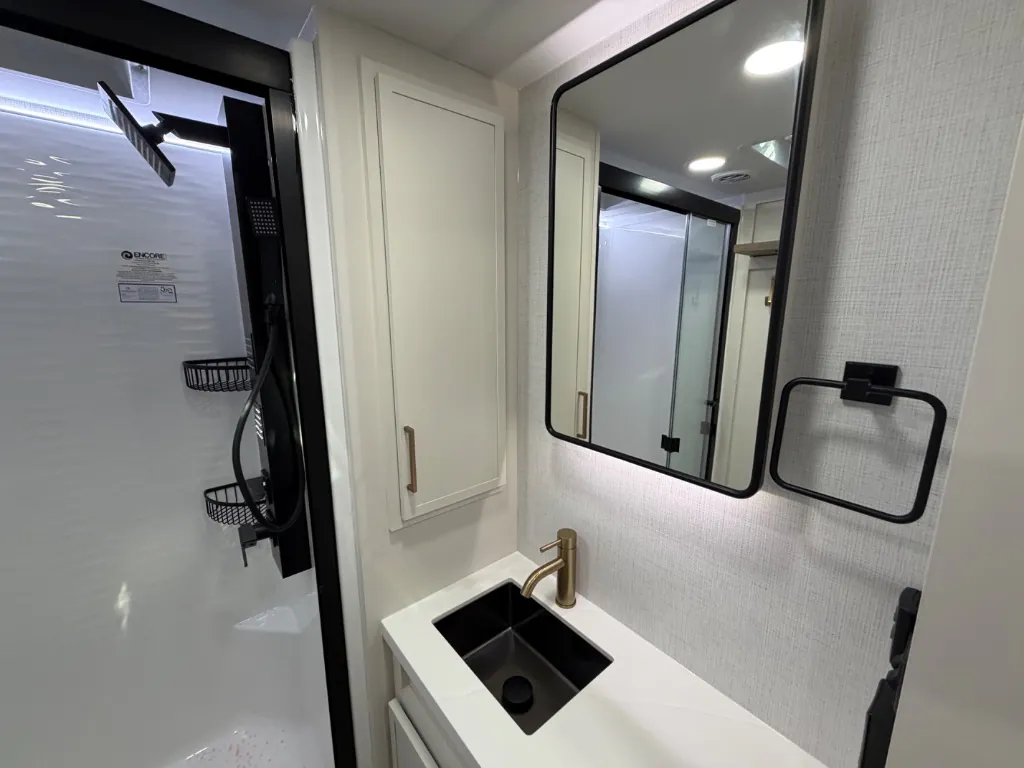 2027 Brinkley Model Z 2680, Photos photo 29