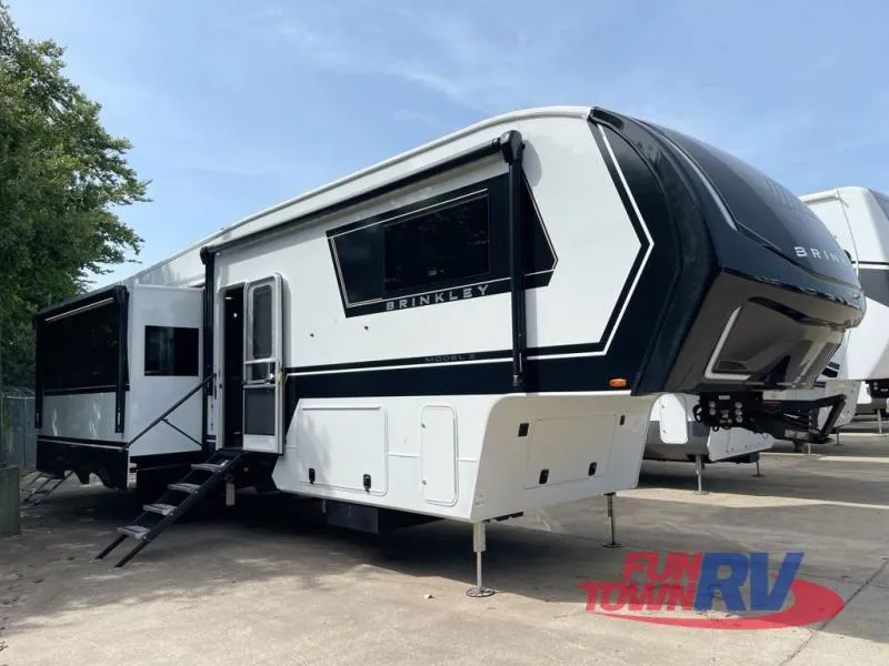 2026 Brinkley Model Z 3420 - Photo 2