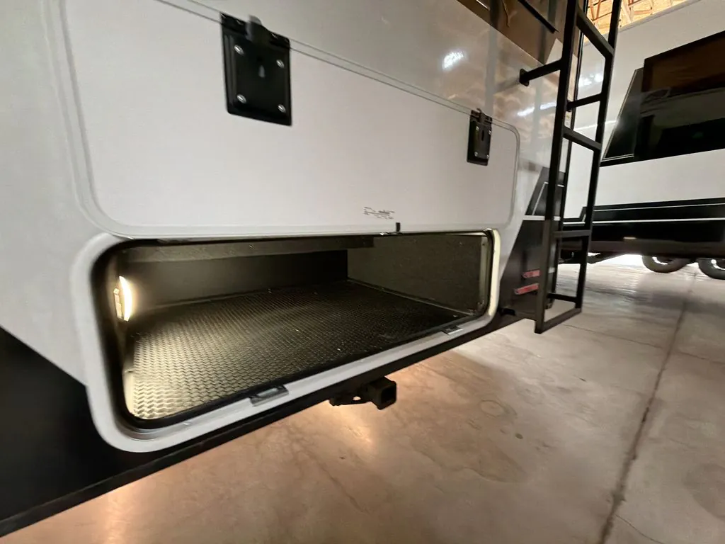 2026 Brinkley Model Z 3600, Photos photo 11