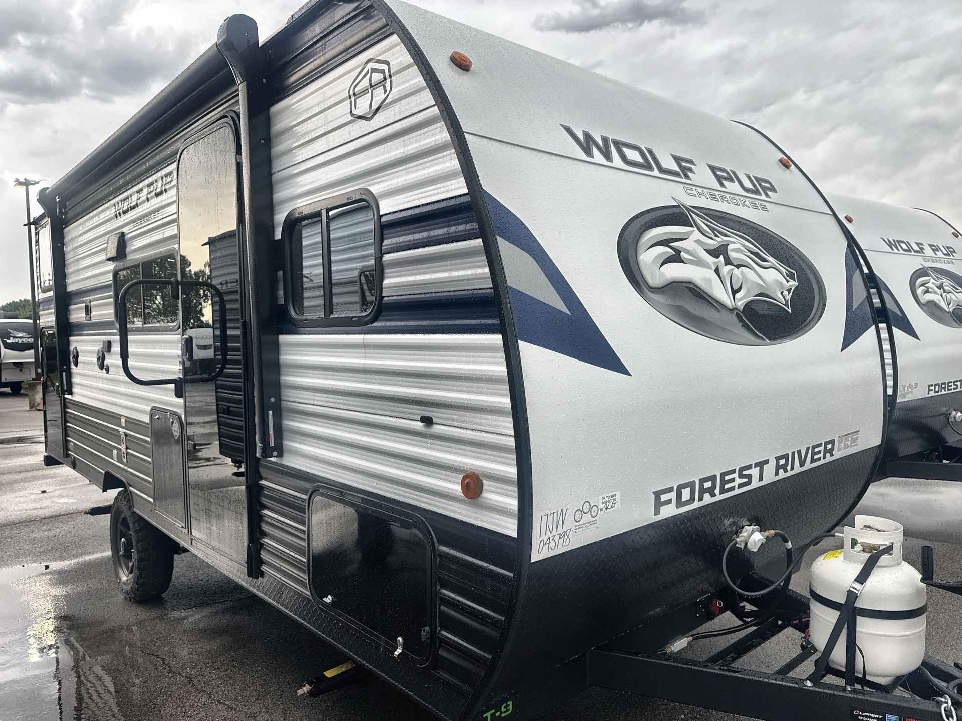 2027 Forest River Cherokee Wolf Pup 17JW