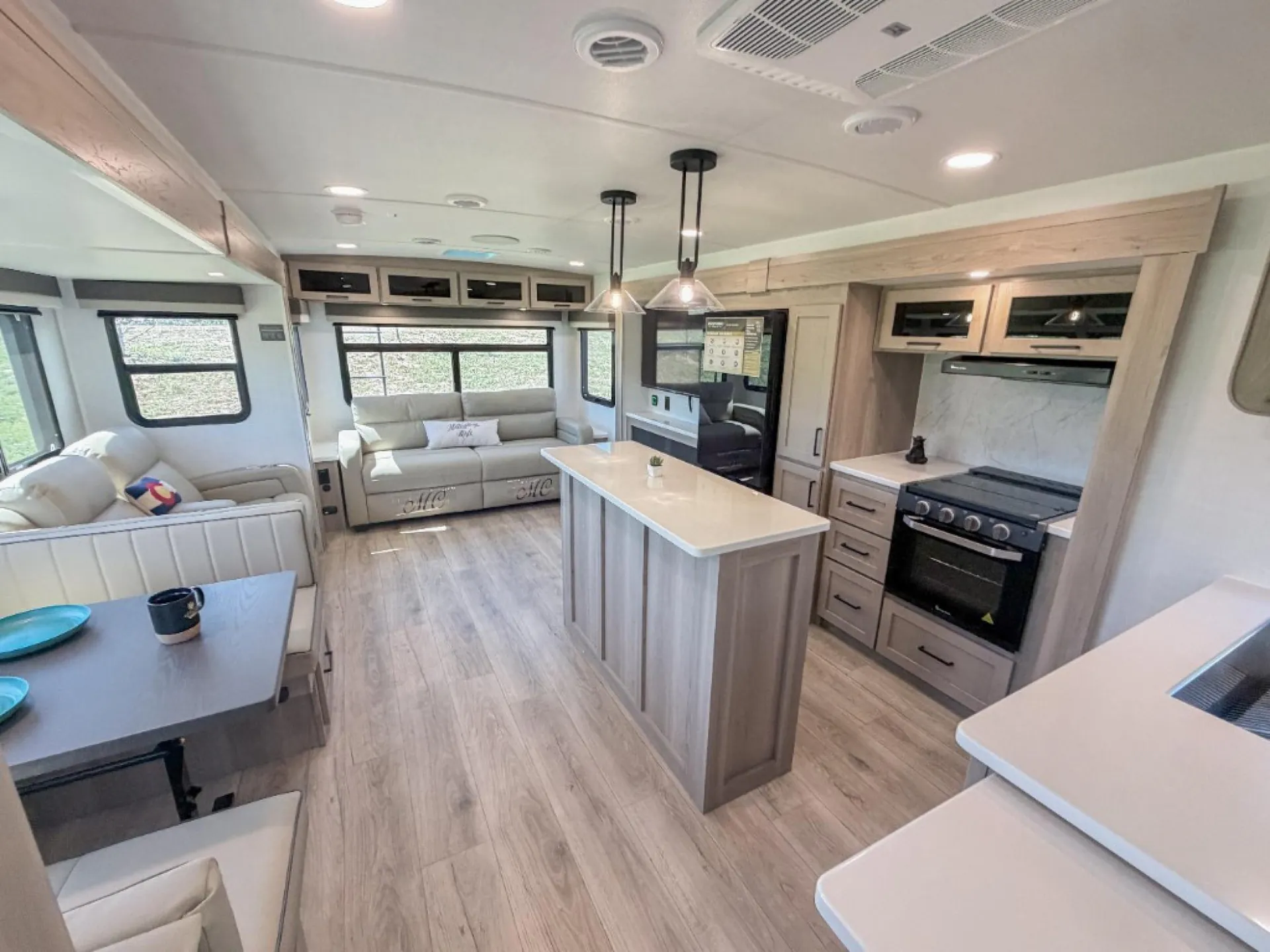 2026 Forest River Rockwood Ultra Lite 2906RL - Photo 3