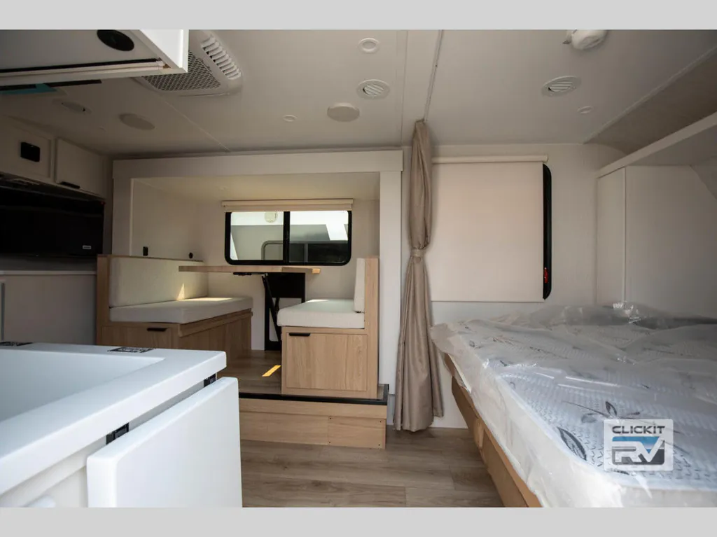 2027 Winnebago Micro Minnie 2108DS, Photos photo 9