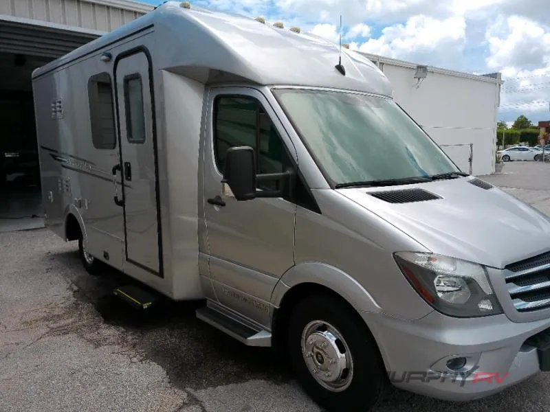 2018 Pleasure-Way Plateau XL Used    XLMB - Main photo