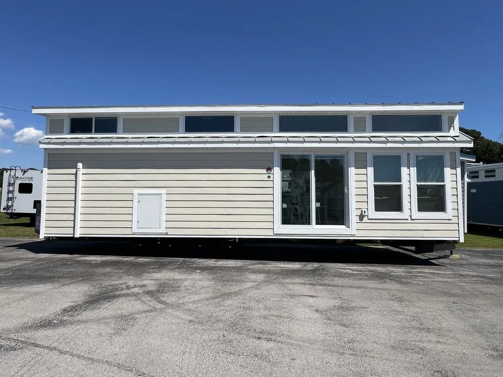 2026 GREAT OUTDOOR COTTAGES BAYVIEW 215-L - Photo 3