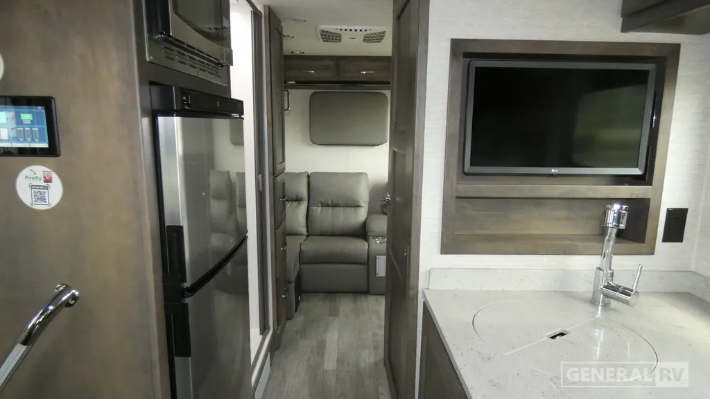 2024 Tiffin Wayfarer 25 RLW, Photos photo 2
