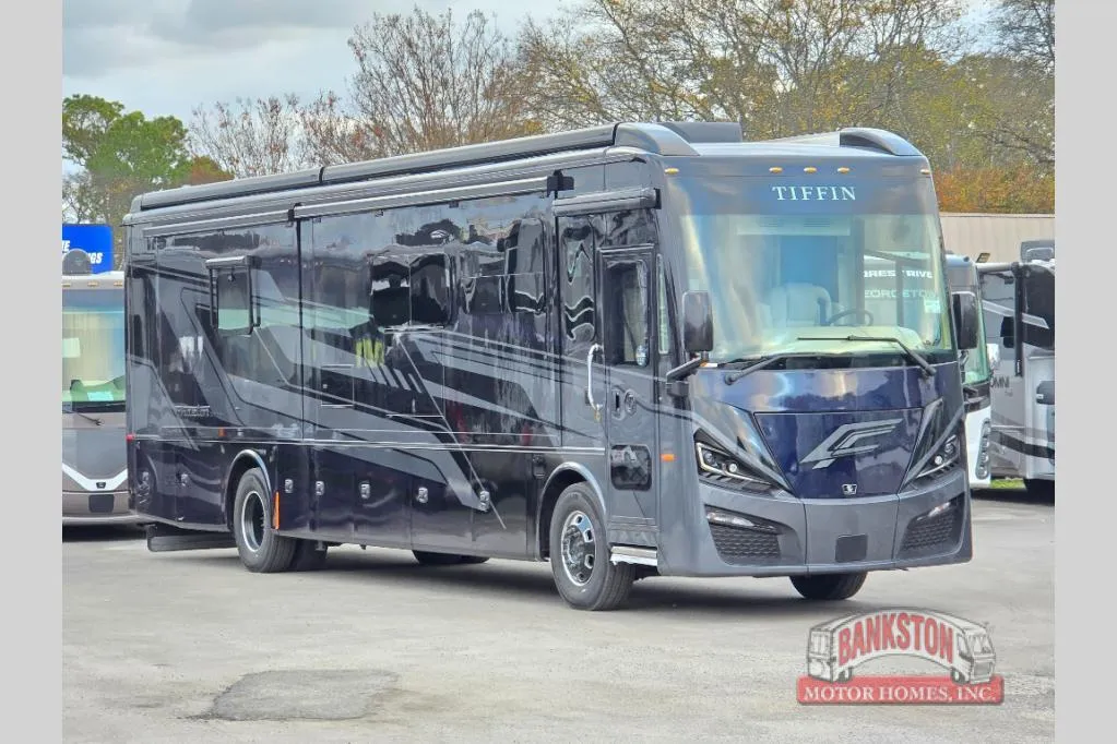 2026 Tiffin Phaeton 40 IH - Photo 2