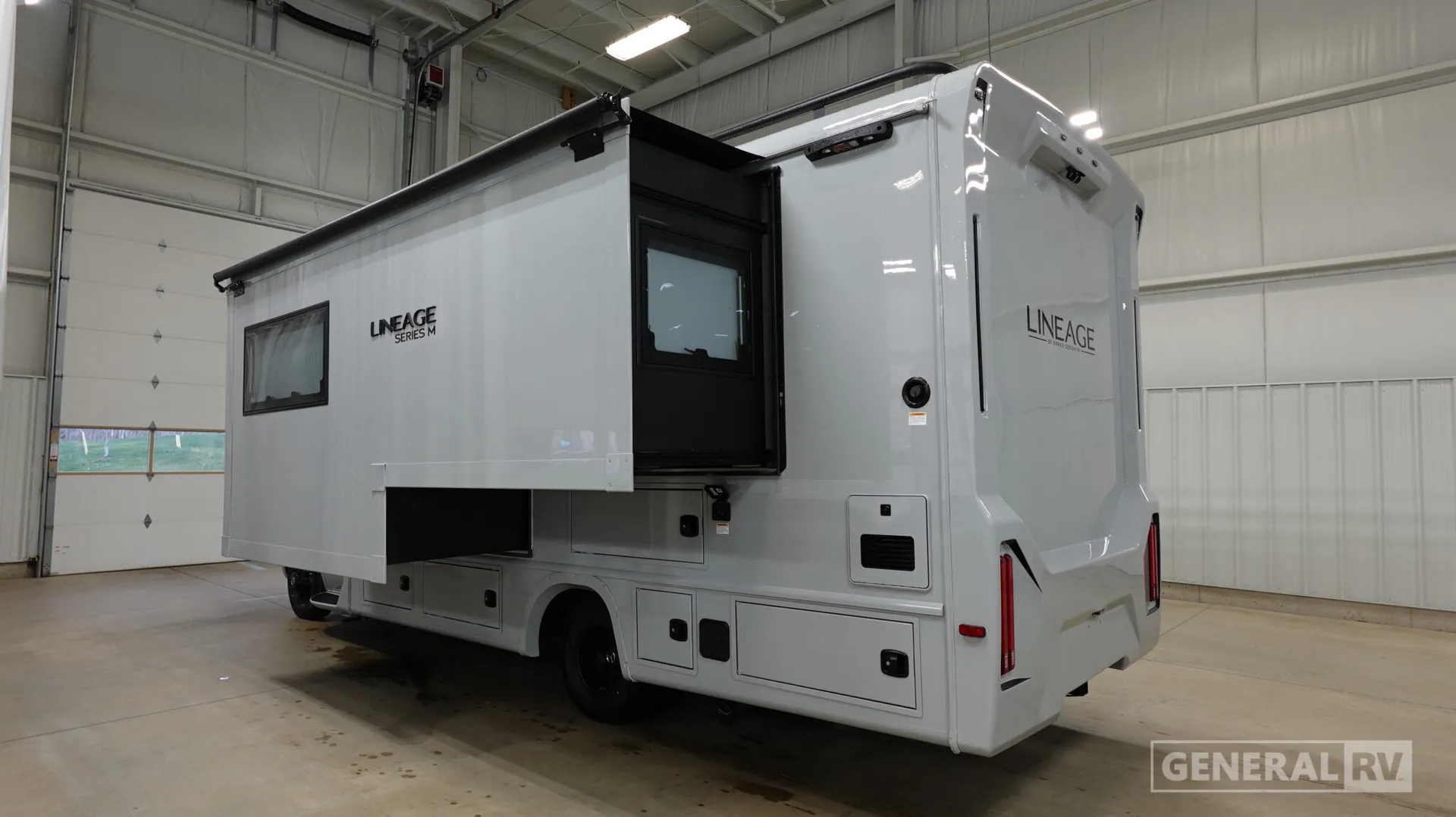 2026 Grand Design Lineage Series M 25FW - Photo 4