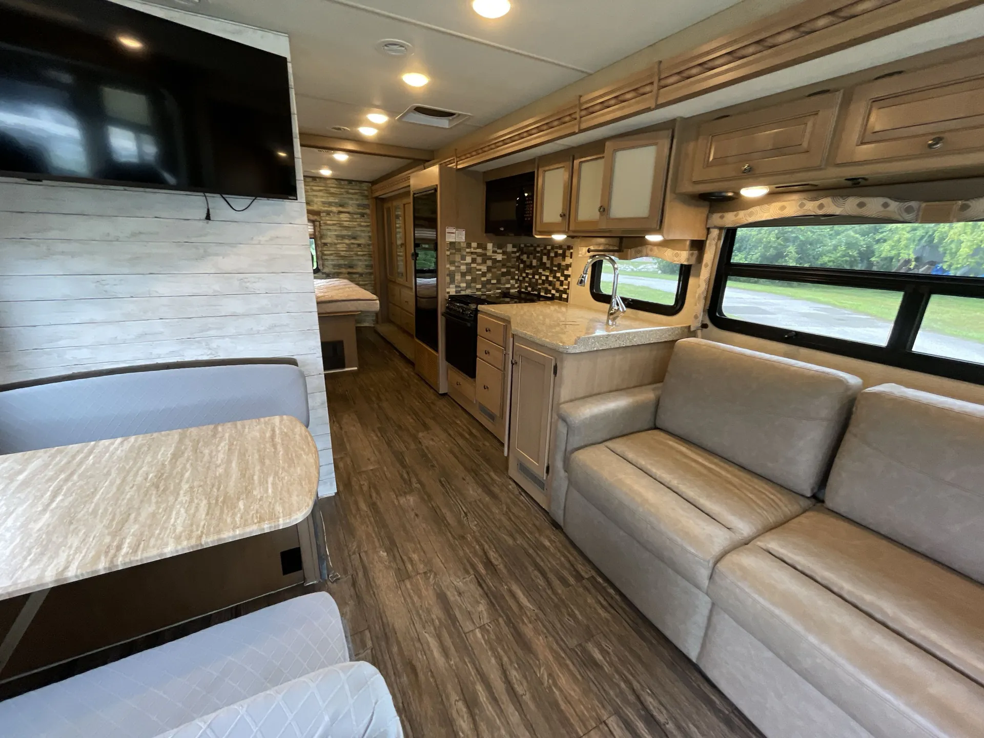 2017 Thor Motor Coach Windsport 29M — living area main