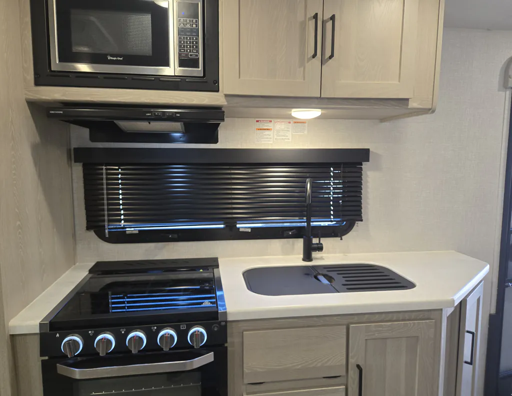 2022 Forest River Rockwood Roo 235S, Photos photo 15