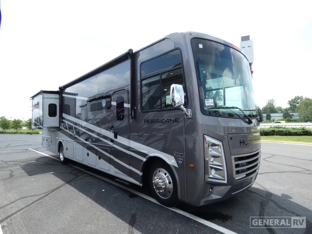 2026 Thor Motor Coach Hurricane 35G - Photo 2