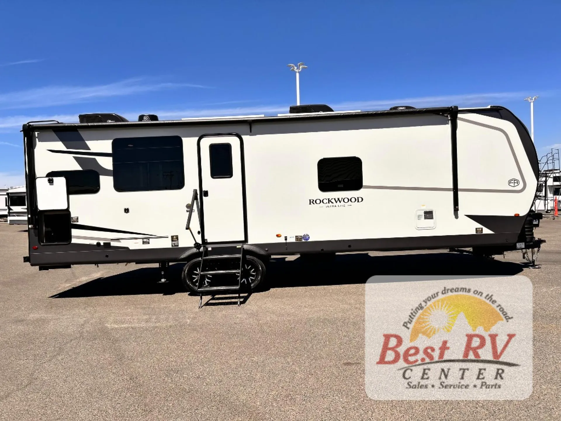 2027 Forest River Rockwood Ultra Lite 2711RK - Photo 3