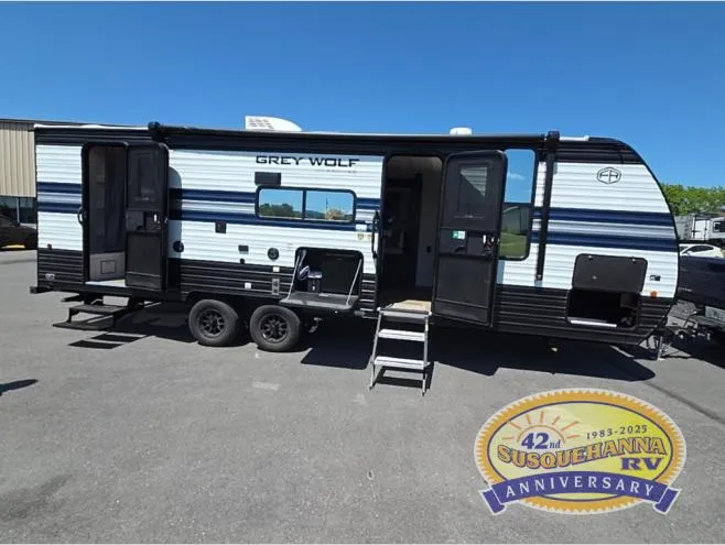 2027 Forest River Cherokee Grey Wolf 23DBH - Photo 3