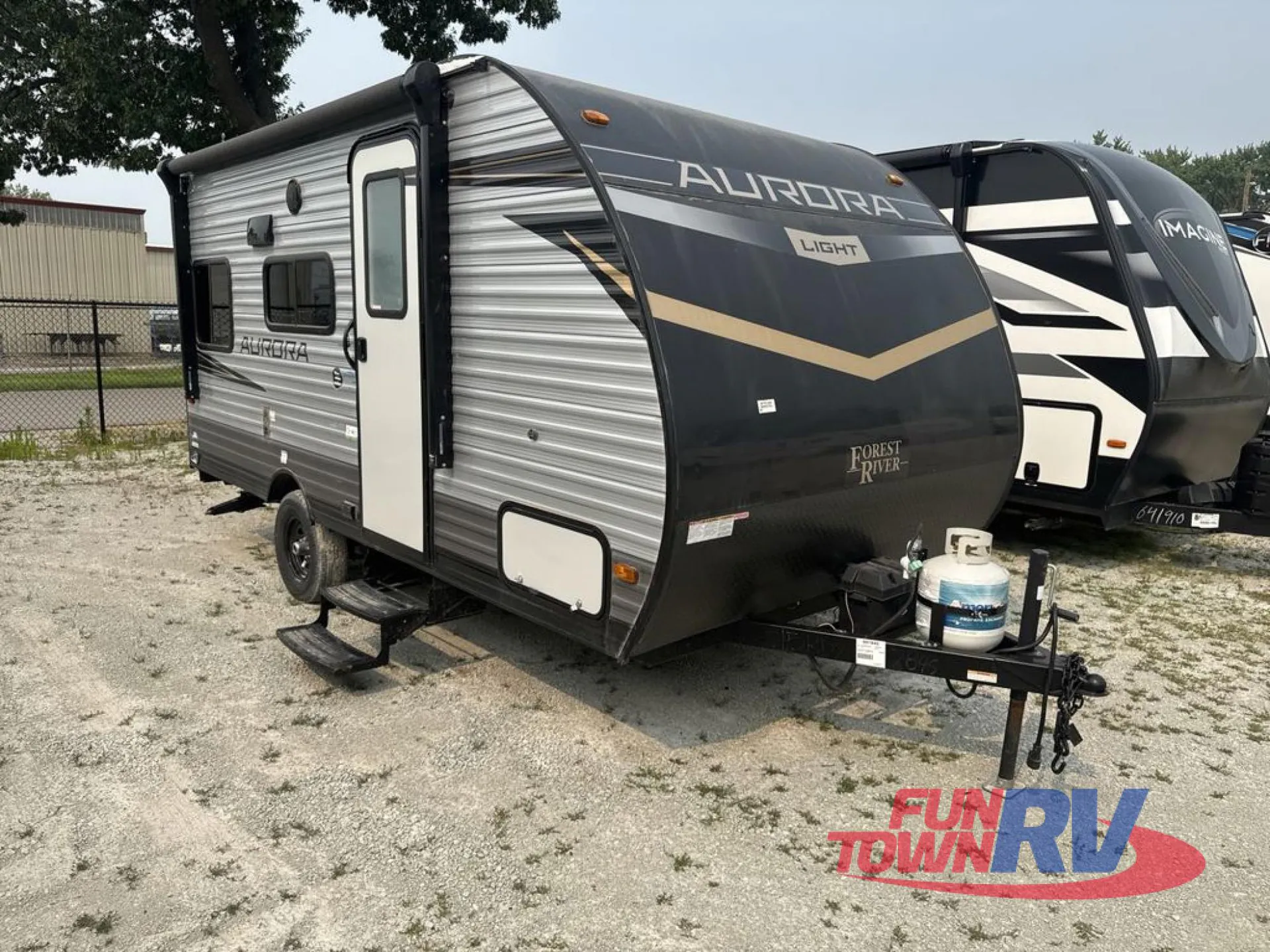 2024 Forest River Aurora Light 15RDX - Photo 3