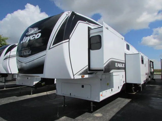 2026 Jayco Eagle 355MBQS - Photo 2