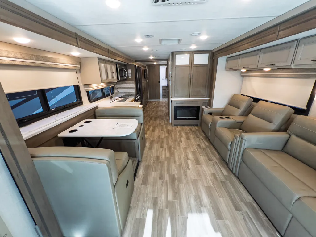 2027 Thor Motor Coach Windsport 36H, Photos photo 6