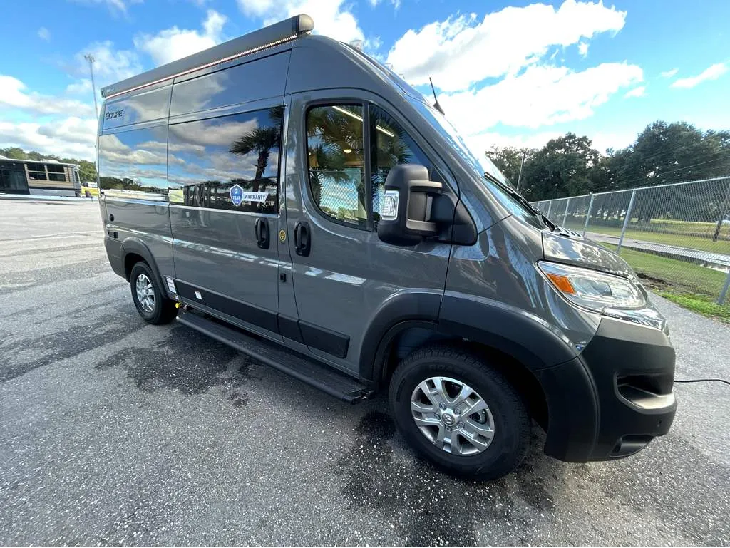 2026 Thor Motor Coach Scope 18M - Photo 2