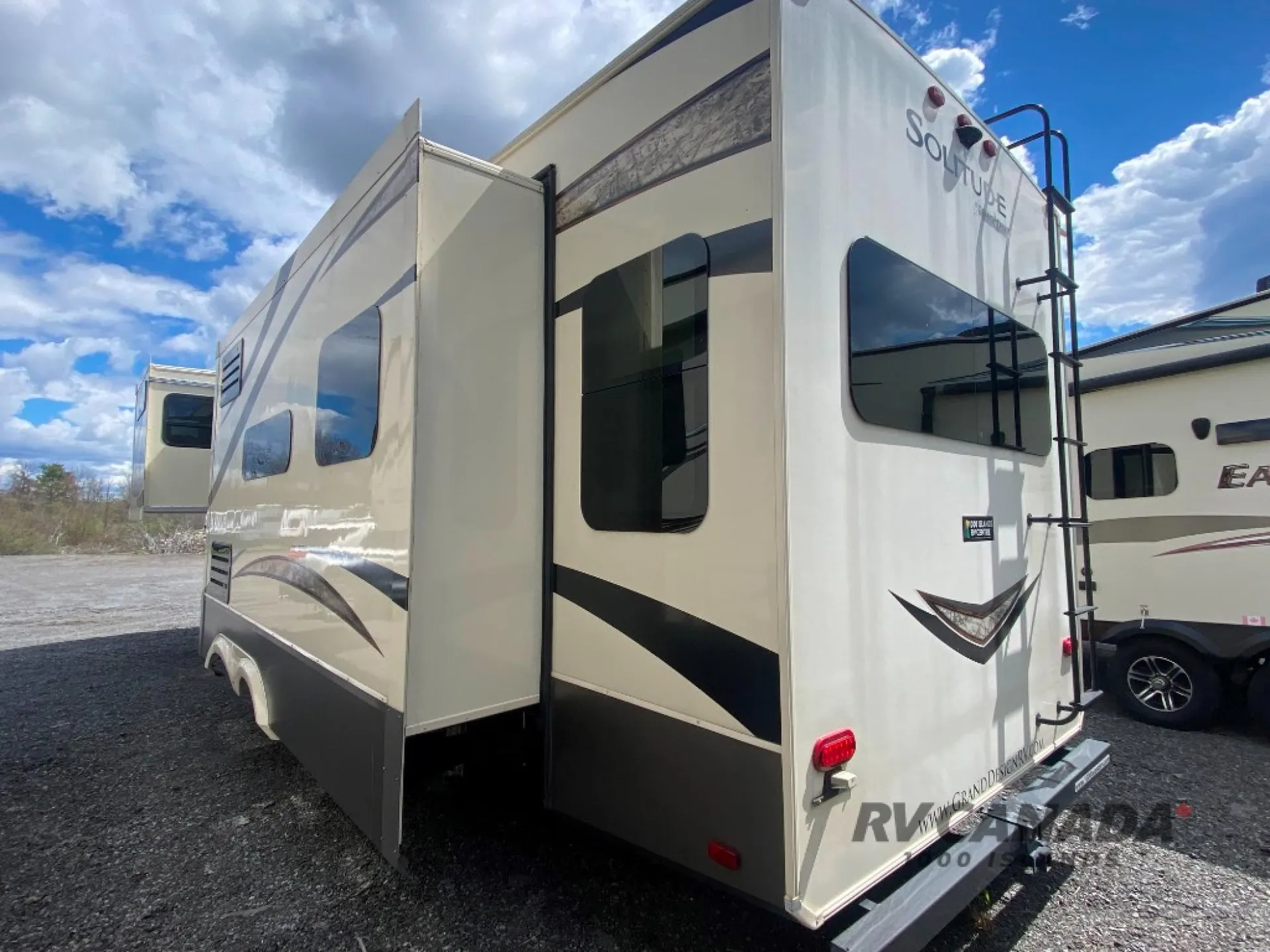 2017 Grand Design Solitude 310GK - Photo 3