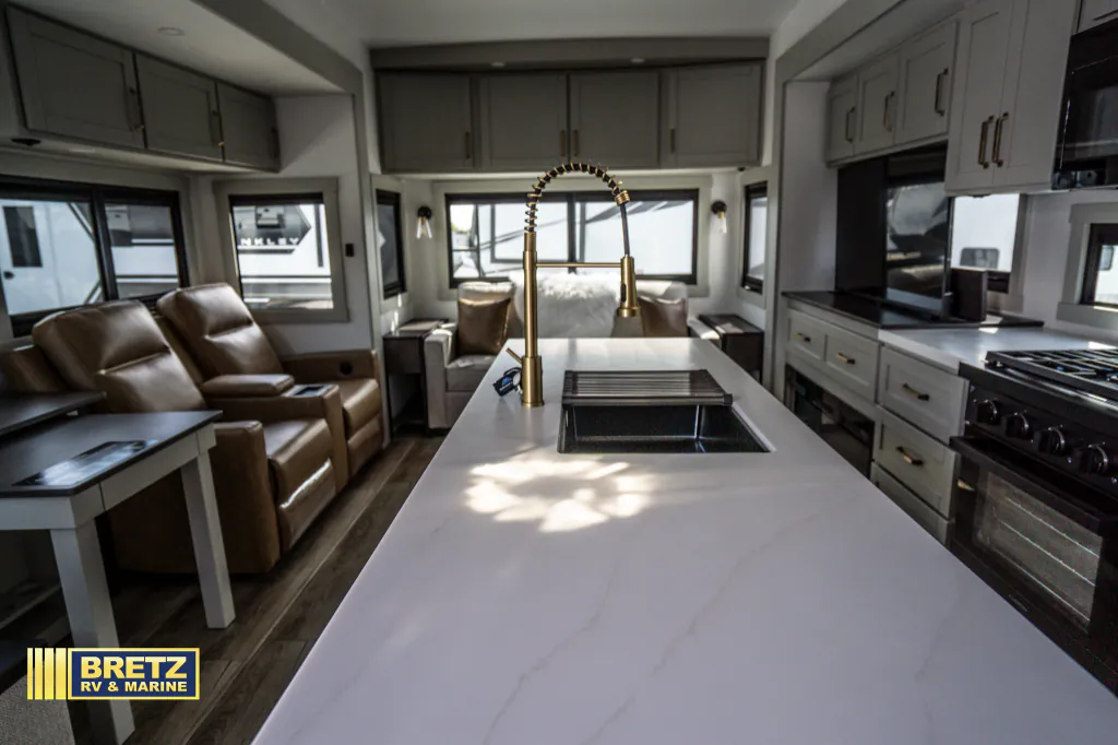 2026 Brinkley Model Z 3600, Photos photo 12