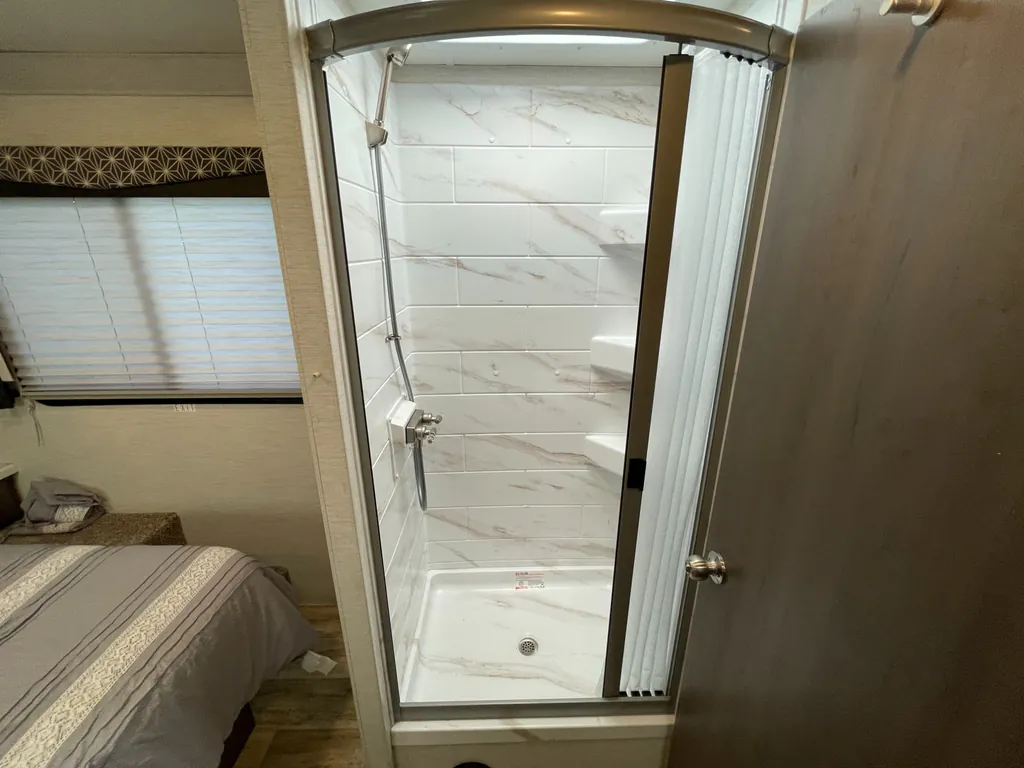 2024 Thor Motor Coach Freedom Elite 28AE, Photos photo 16
