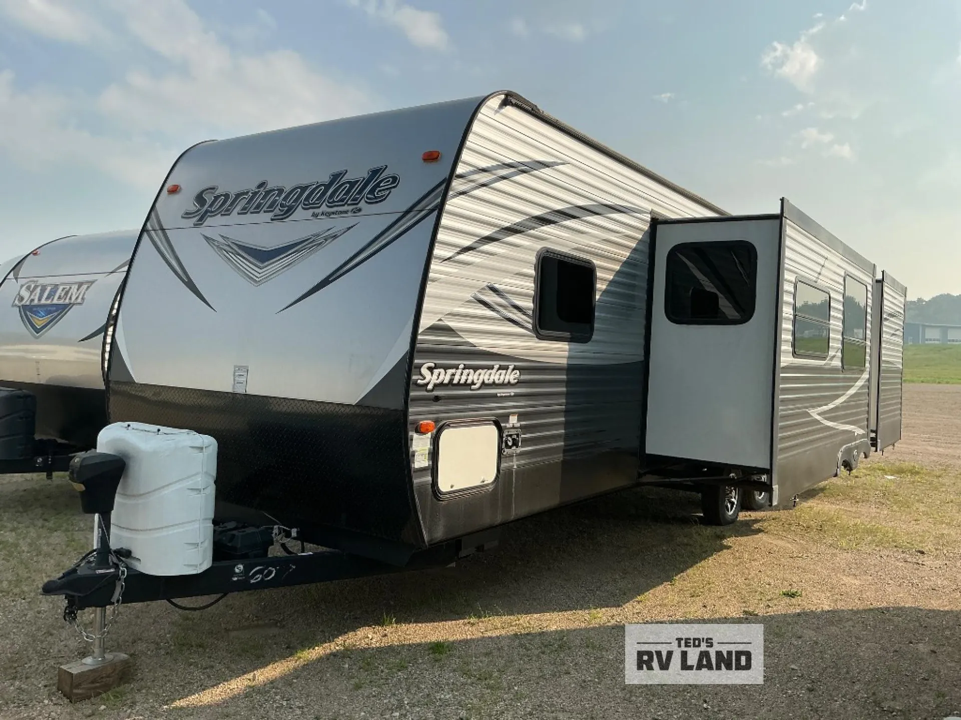 2017 Keystone Springdale 303BH - Photo 3