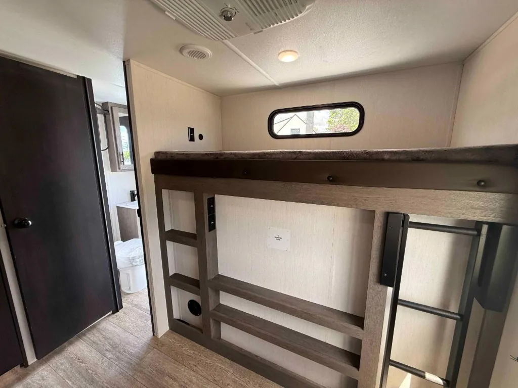 2026 Forest River Cherokee Alpha Wolf 33BH, Photos photo 26