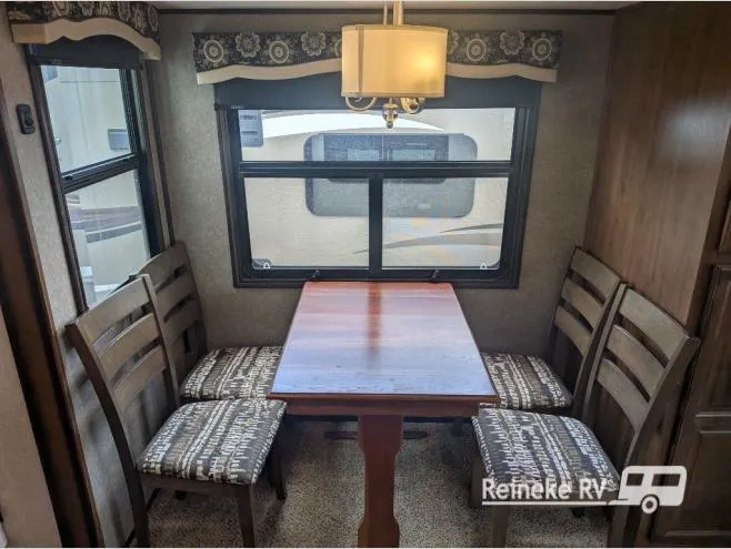 2017 Jayco North Point 351RSQS - Photo 4