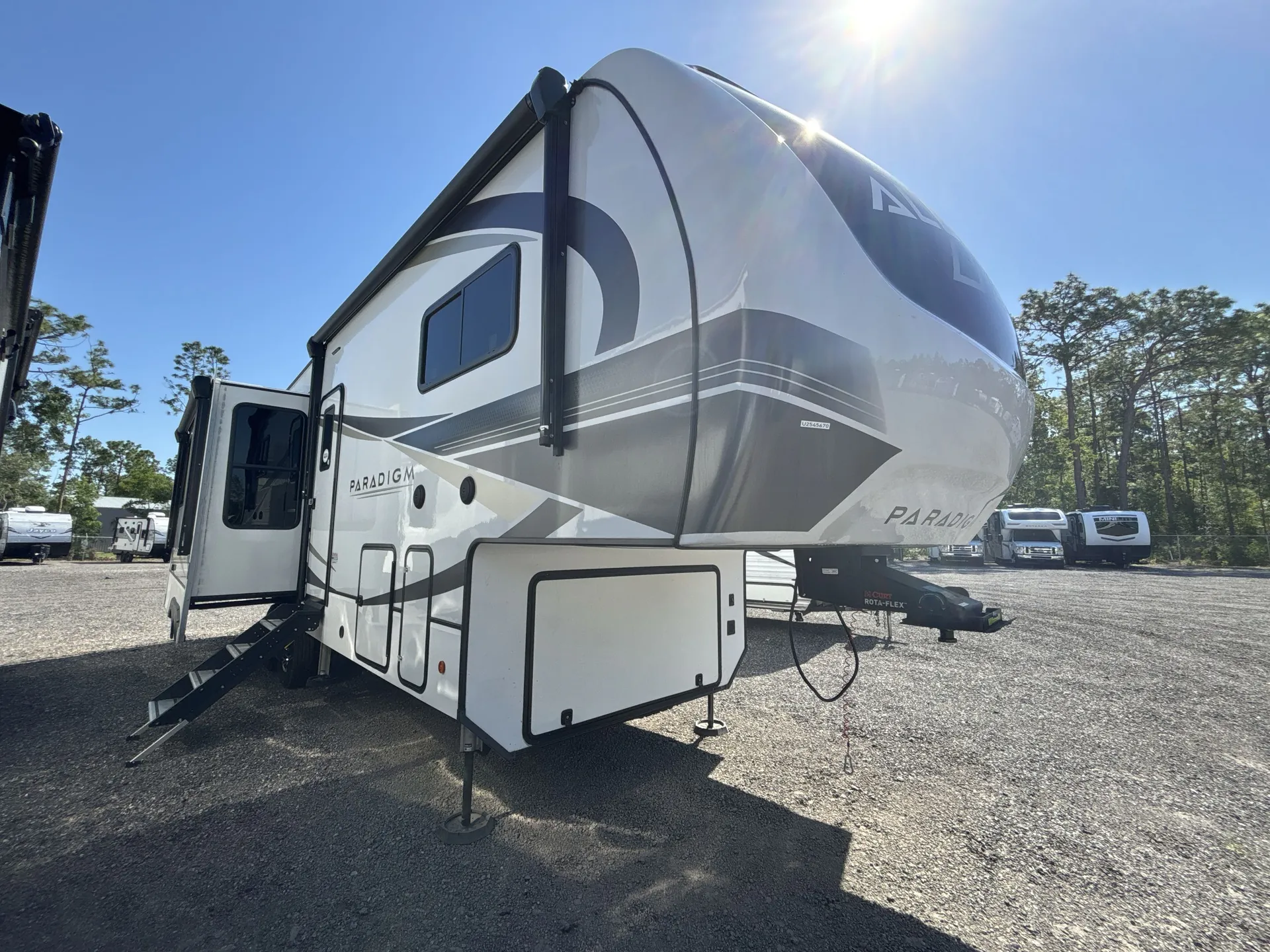 2024 Alliance RV Paradigm 295MK - Photo 2