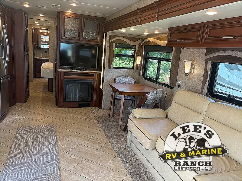 2017 Newmar Canyon Star Used    3953 - Photo 3