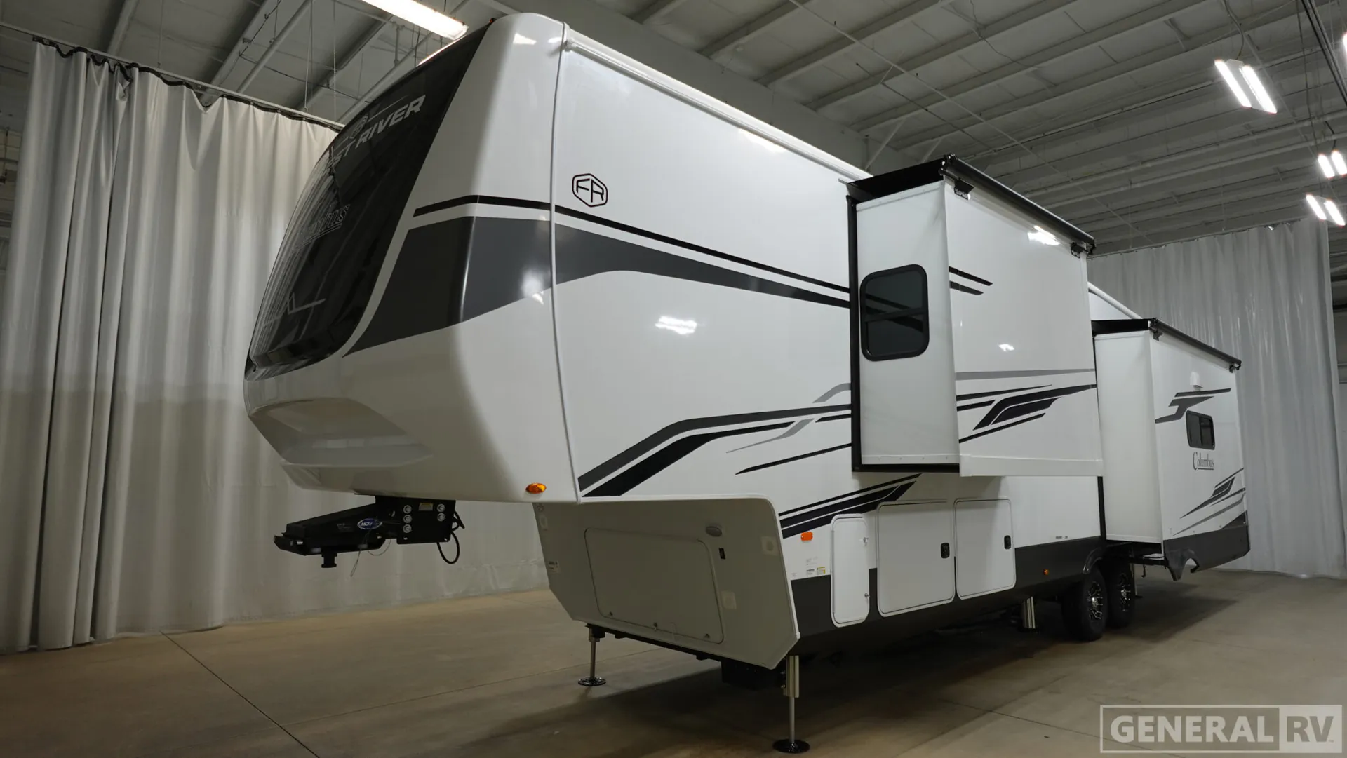 2026 Palomino Columbus 383RLH dealer photo 5 from General RV