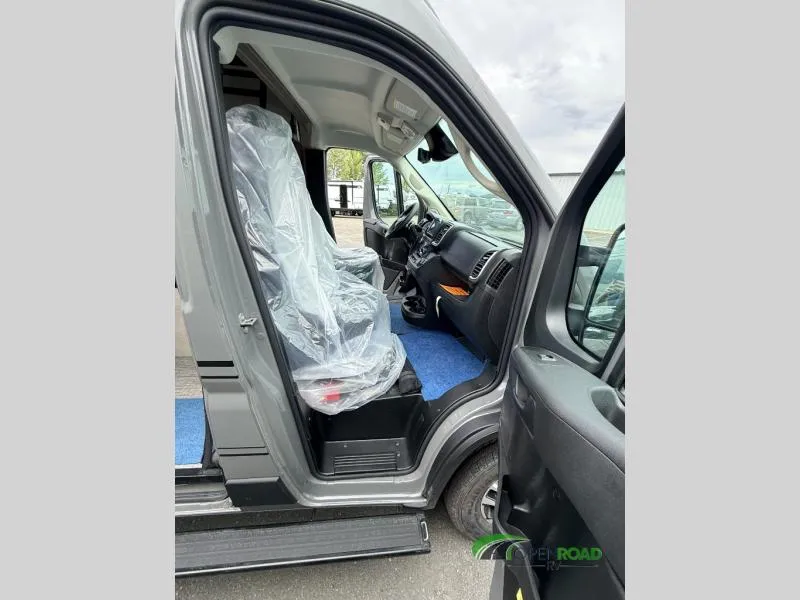 2027 Winnebago Solis 59P - Photo 4
