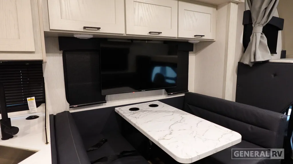 2027 NeXus RV Maximus 32MX, Photos photo 14